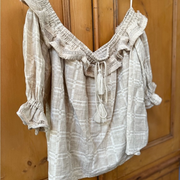 Stevie May Linen Cotton Blend Off-Shoulder Blouse - Cream - Picture 4 of 10